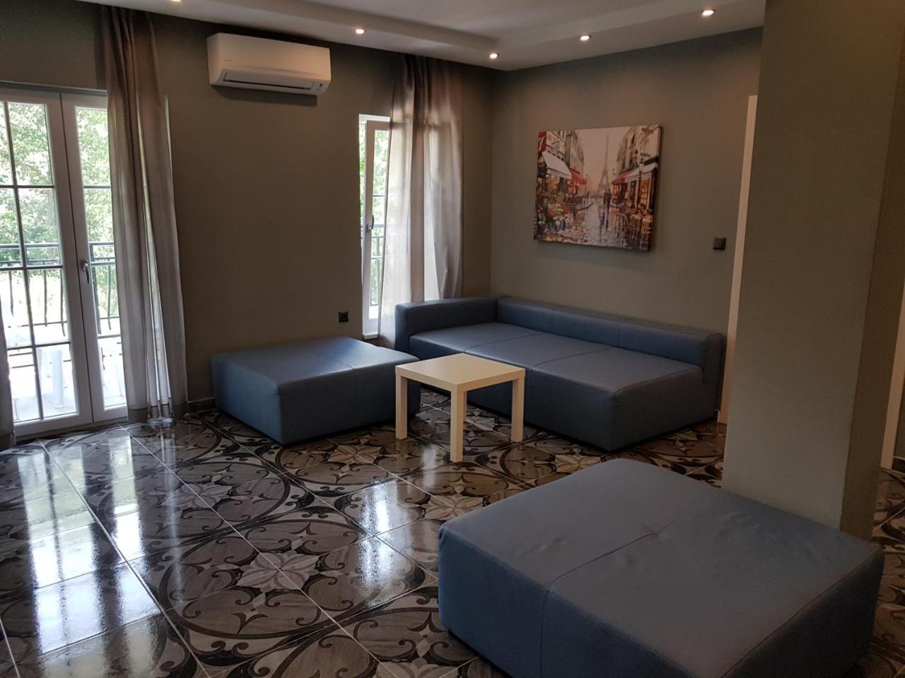 Deluxe Two-Bedroom Apartment Balcony Riverside Anex Building