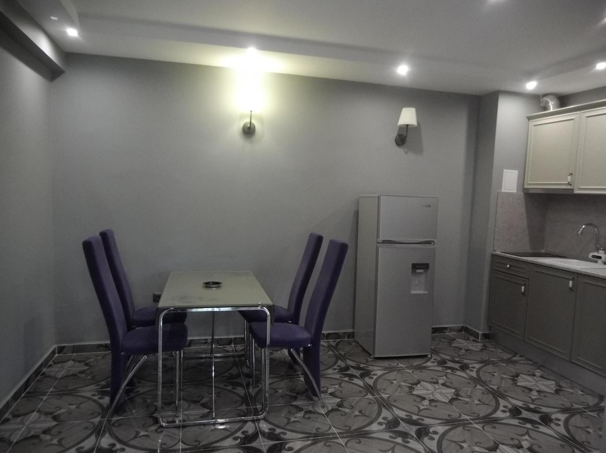 Deluxe Two-Bedroom Apartment Balcony Riverside Anex Building